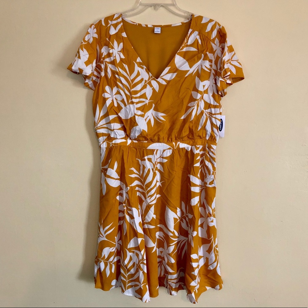 NWT Old Navy - Yellow and White Floral Dress